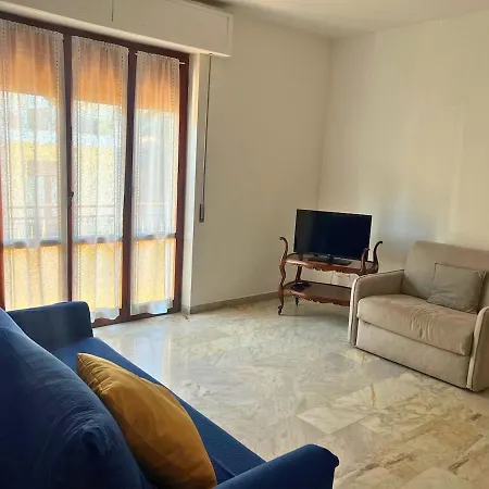 Sul Mare, Accanto Al Centro - * San Benedetto del Tronto